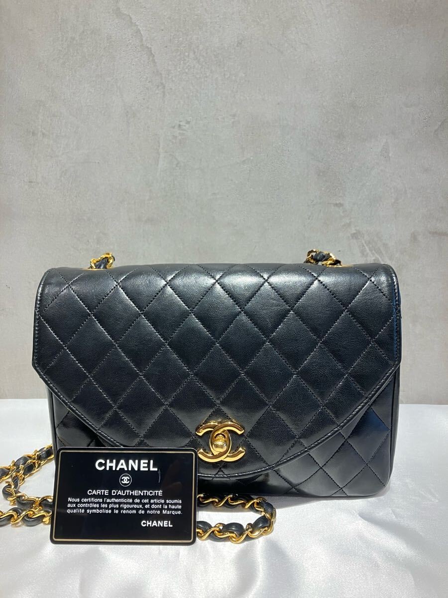 CHANEL Lambskin Matelass Shoulder Bag Black with Gold Hardware
