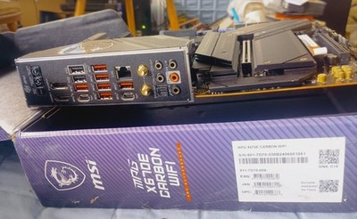 MSI MPG X670E Carbon WIFI Mainboard AMD Sockel AM5 X670E Ryzen 7000/8000/9000