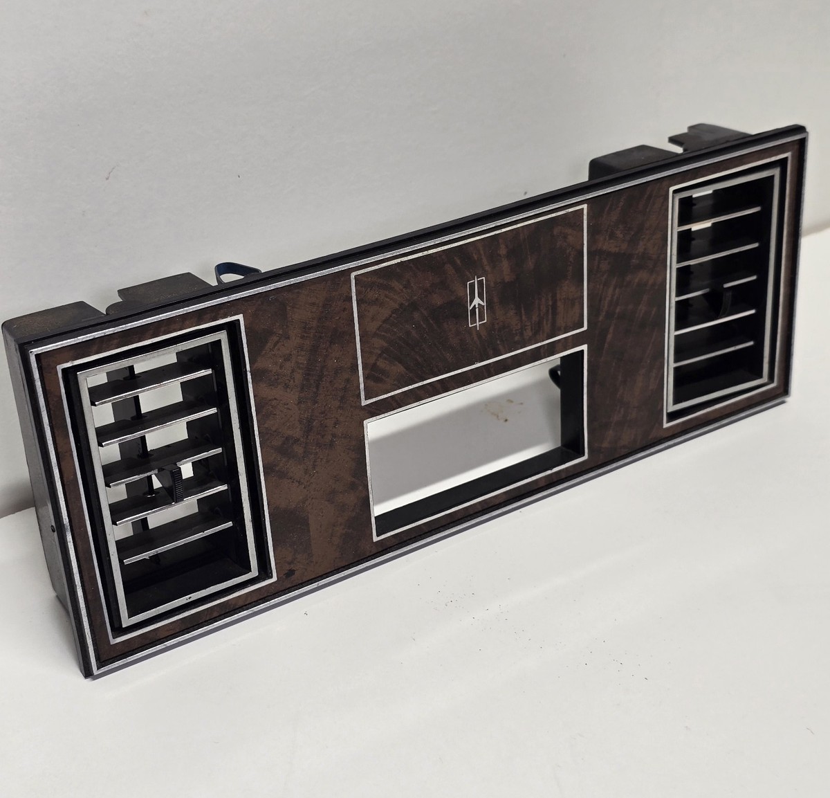 78 79 80 OLDS CUTLASS Supreme Brougham 442 DASH CLOCK BEZEL