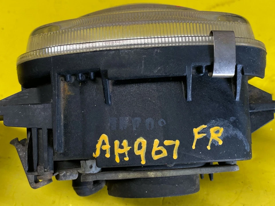 2001  MITSUBISHI ECLIPSE FRONT RIGHT PASSENGER SIDE FOG LIGHT LAMP OEM - Image 3 of 4