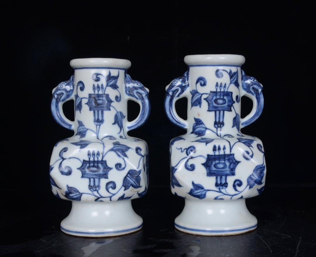 PAIR OLD CHINESE BLUE AND WHITE PORCELAIN VASE XUANDE MARKED ST663