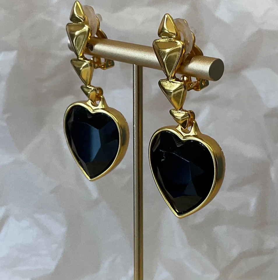 Yves Saint Laurent. Позолоченный черный кристалл сердце серьги # 372 - Изображение 2 из 4