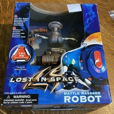 1997 LOST IN SPACE Battle Ravaged Robot by Trendmasters - New in Box