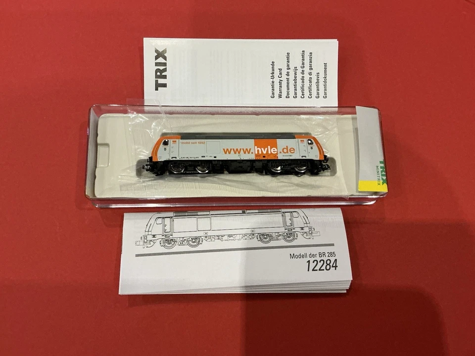 Minitrix 12284 Diesellok BR 285 102 Havelländischen Eisenbahn AG unbespielt OVP - Bild 4 von 4
