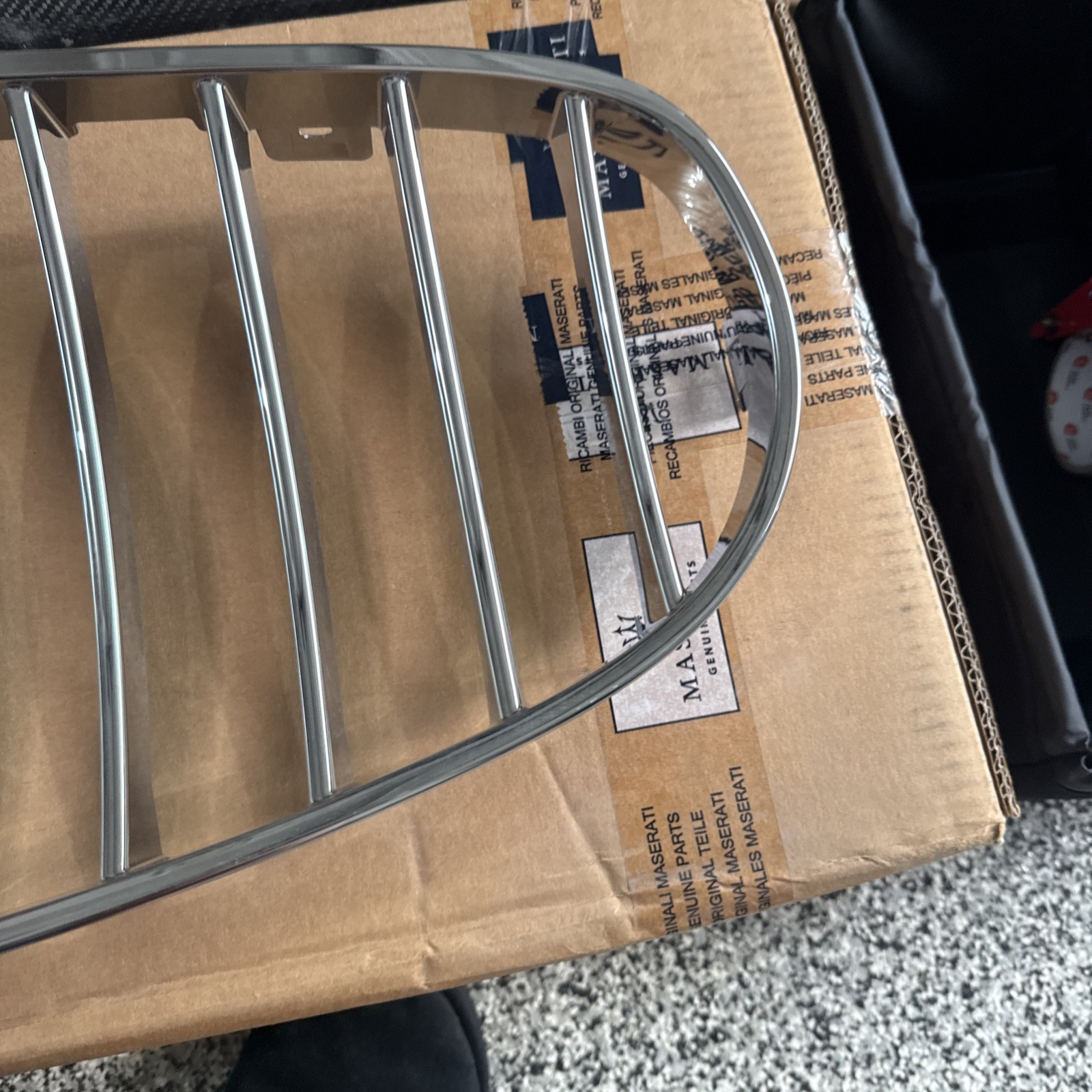 New 2008 - 2017 MASERATI GranTurismo Front Grille Chrome Oem 85110900