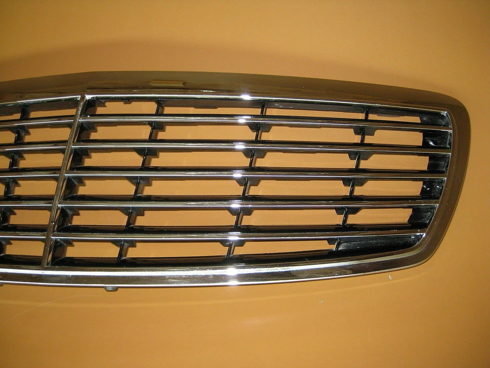 REJILLA MERCEDES BENZ E320 2003 2004 2005 2006 E350 E500 A211 880 0583 OEM Foto 2 de 4