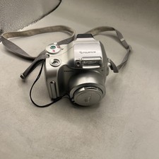 FUJIFILM Finepix Digital Camera 2800 Zoom Pre-Owned