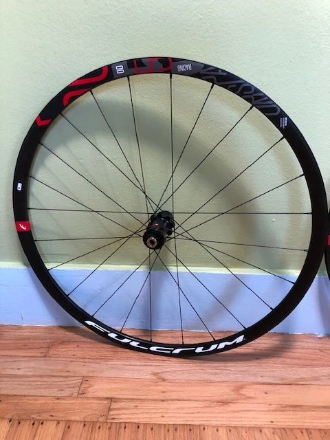 Juego de ruedas Fulcrum Racing 500 11 velocidades aleación tubeless CL disco 700c bicicleta de carretera de carrera Foto 2 de 2