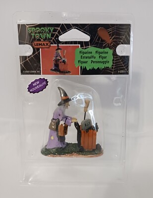 Lemax Spooky Town Shopping for Halloween Figure #02911 New 2020 Figurine