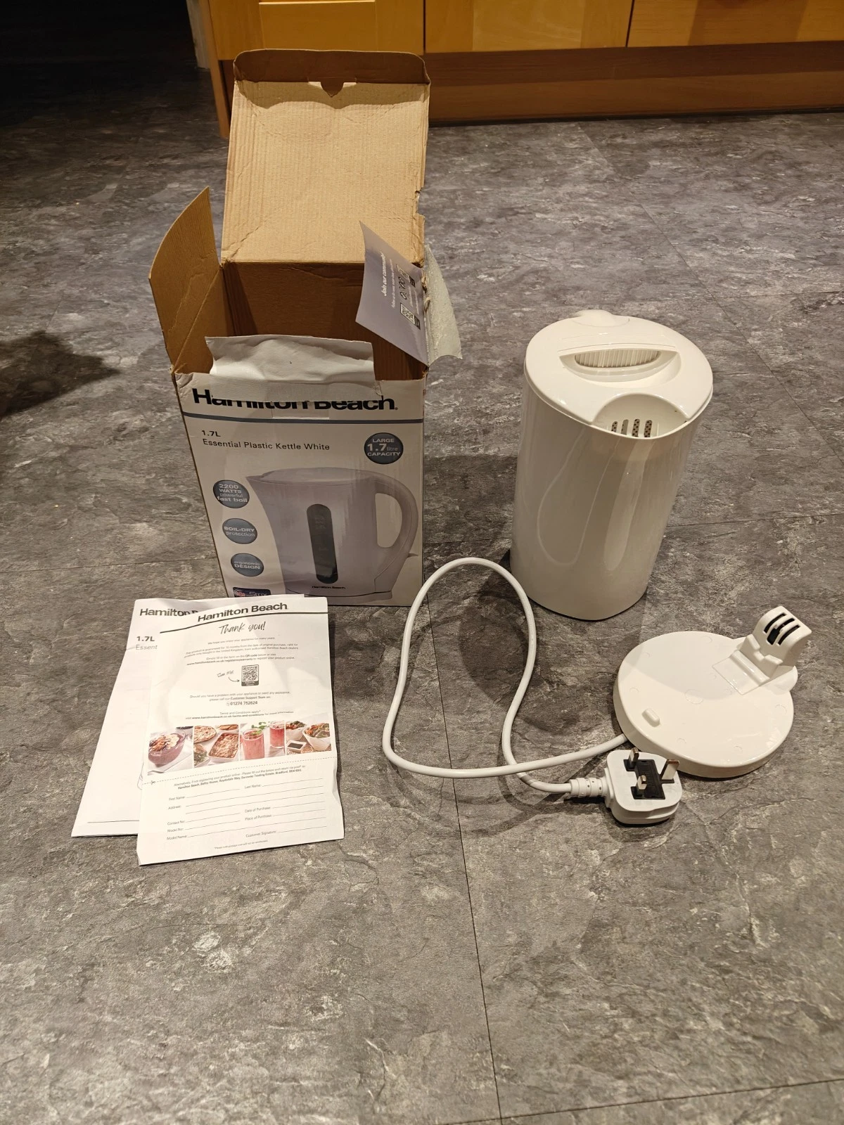 Hamilton Beach 1.7L Electric Kettle HB1107W – White, Boxed, 2200W, Working