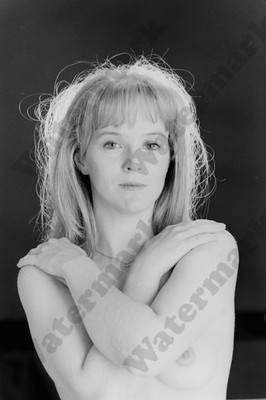 Pretty  woman pinup pose 35mm Negative  V1m12