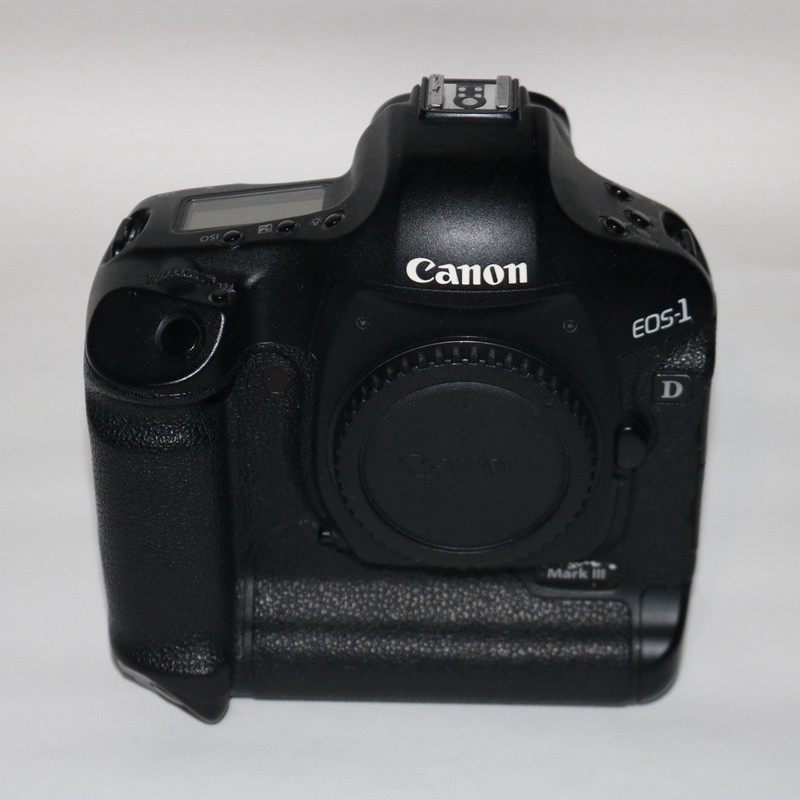 Canon EOS-1D Mark III 10.1MP Digital SLR Body Black w/ LP-E4N Battery Kit