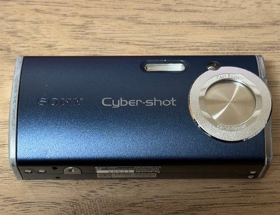 Sony Cyber-shot DSC-L1 Compact Digital Camera 3x optical zoom Blue