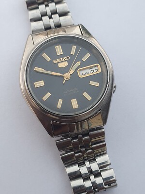 Vintage Seiko 5 automatic 7s26a Arabic/Eng Day/Date calander Men's