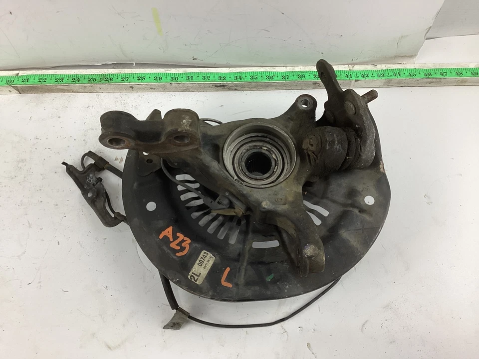 Toyota Sienna 2011-2018 eje delantero izquierdo lado del conductor nudillo y buje OEM Foto 3 de 4