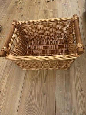 Vintage rechteckiger Aufbewahrungskorb aus geflochtenem Weidengeflecht Holzgriffe
