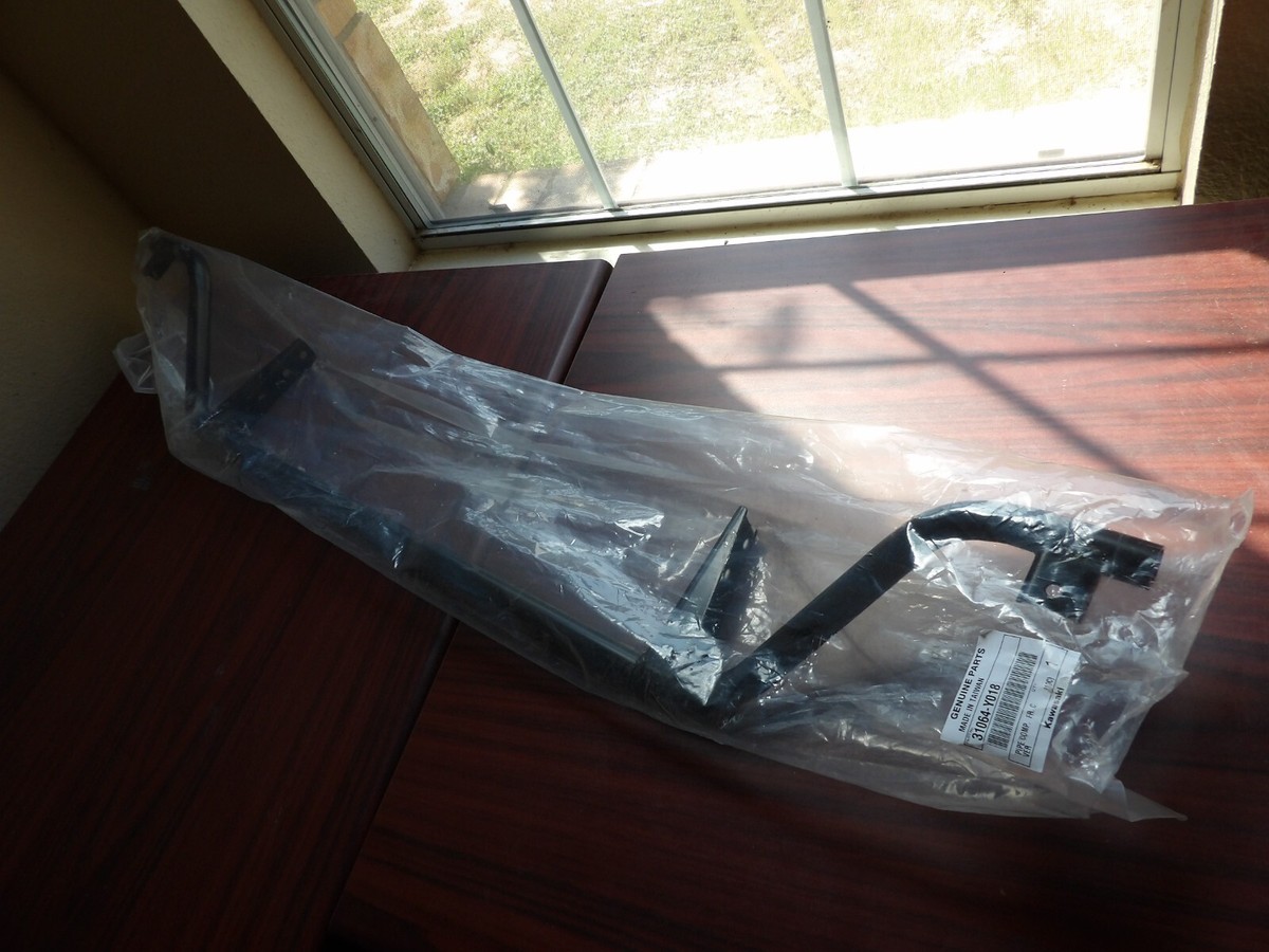NOS Kawasaki KAF700 Mule PRO MX Genuine Front Fender Bracket