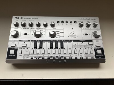 Behringer TD-3-SR Analog Bass Line Synthesizer