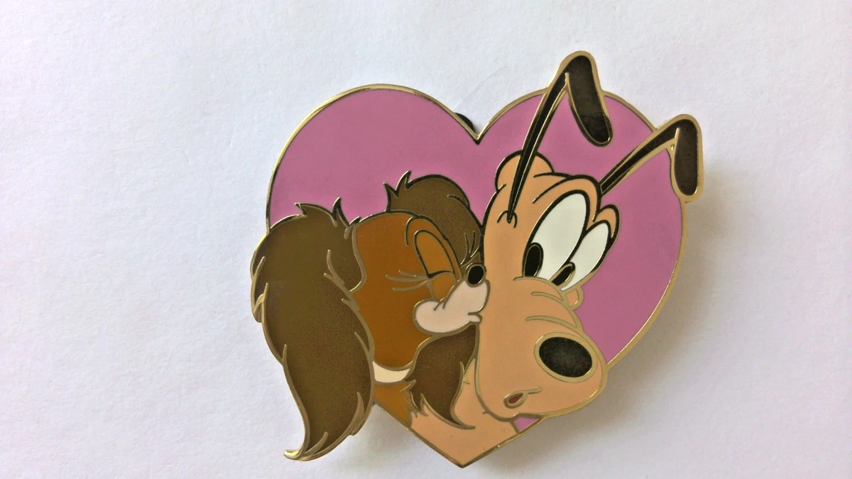 Valentine's Day 2004 Walt Disney World Patches & Pins (1968-Now