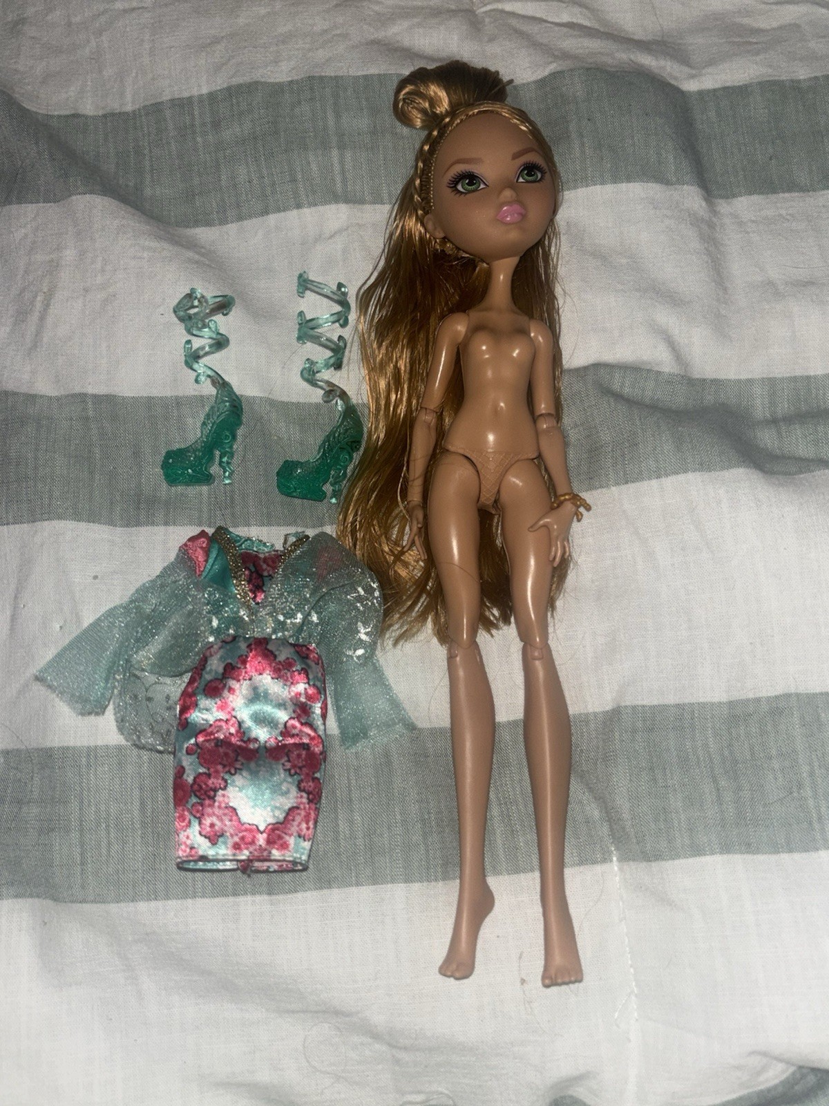 Ever After High Ashlynn Ella Doll, READ DISC
