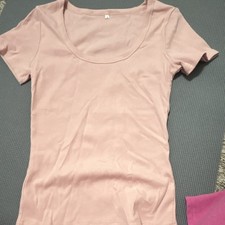 H and M Pink Scoop Neck Short Sleeve Womens T...