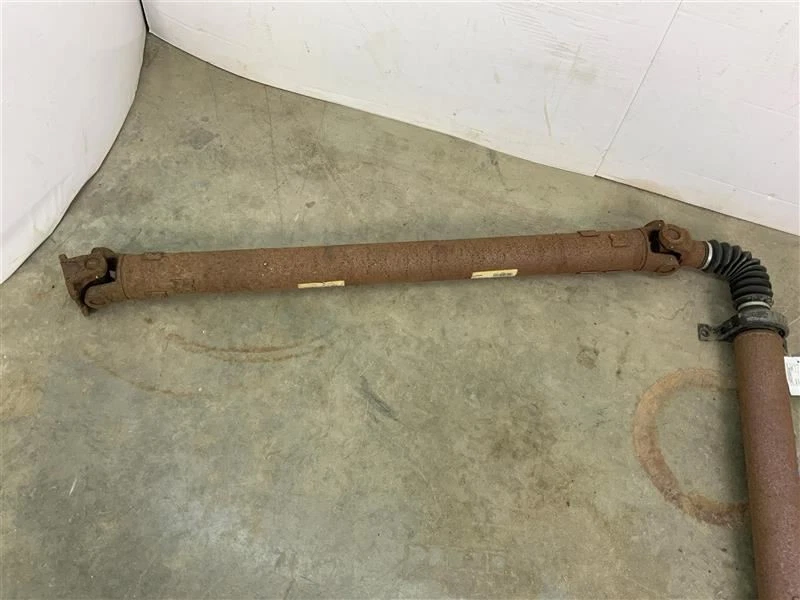 2012-2016 Nissan NV2500 Rear Drive Shaft 5.6L V8 OEM - Image 3 of 4