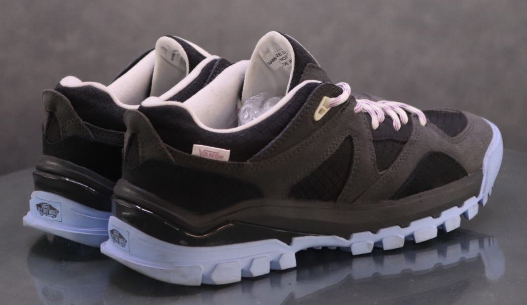 Vans AMZN Trailhead Men's Trail Hiking Sneakers Shoes Sz 7.5 Black Blue Gray EUC