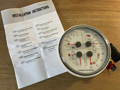 Volvo Penta / EVC 4-in-1 / Instrument / 110 mm / mit Trimm / 3885215 / VP3884094