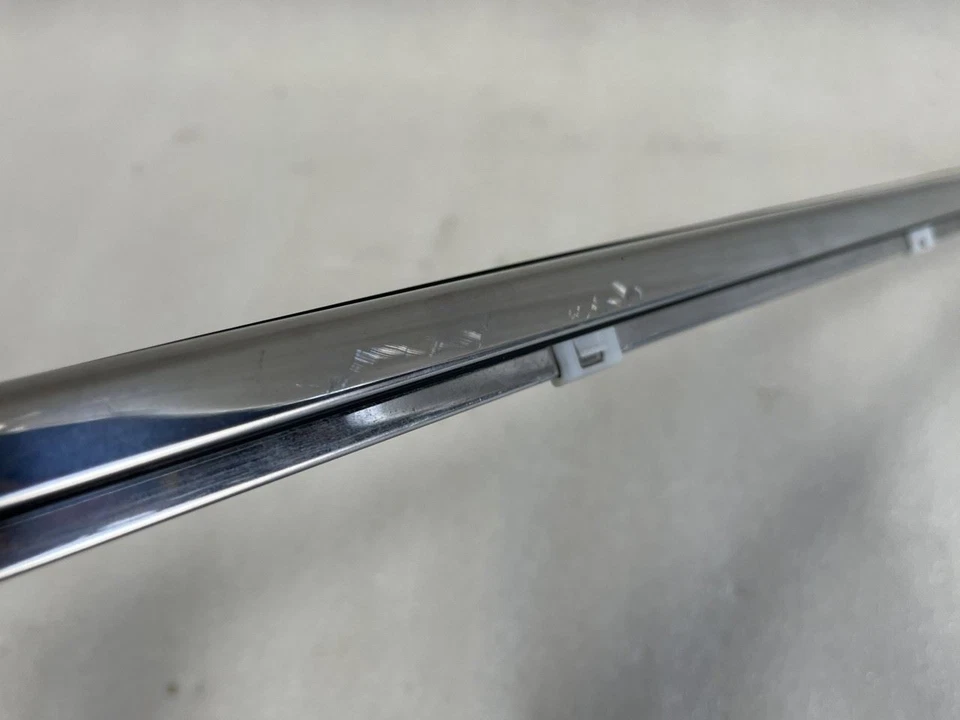 LEXUS ES300H ES350 2013 2014 2015 2016 2017 2018 PUERTA DELANTERA IZQUIERDA VENTANA CROMADA Foto 3 de 4