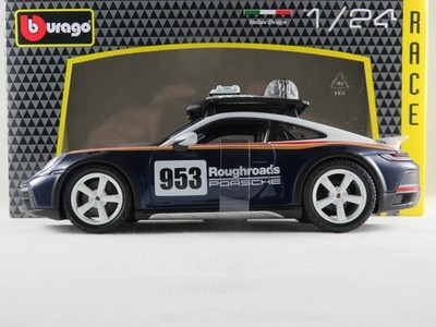 Bburago 18-28029 Porsche 911 Dakar (2022) in weiß/enzianblaumet. 1:24 NEU/OVP