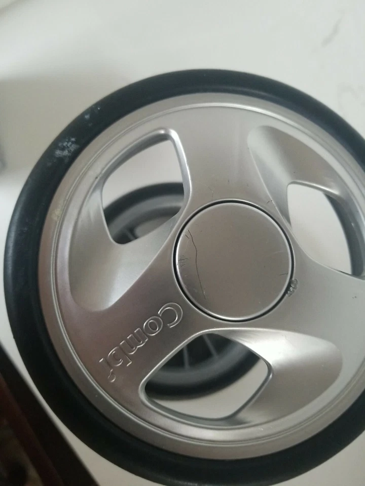 Neumático de rueda trasera para cochecito Combi TS 5EX Twin Sport EX SOLO LADO MEDIO #7775/2011 Foto 3 de 4