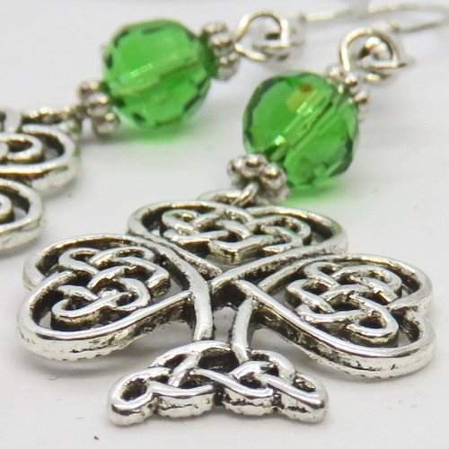 Hermosos pendientes de trébol con nudo celta de San Patricio de SoniaMcD - Imagen 17 de 17