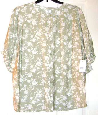 NWT Womans Plus Size 2X Green & White Floral Button up Blouse Top Croft & Barrow