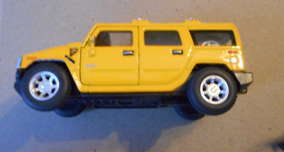 Kinsmart 2008 Hummer H2 SUV (Yellow) Die Cast Metal 1:40