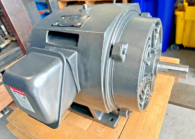 TOSHIBA 30 HP 3 PHASE MOTOR - 284TS -  575 VOLT  3600 RPM - USA