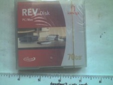IOMEGA REV 70Gb DISK PC/MAC formattato e custodia gioiello in plastica - NOS e sigillata - B