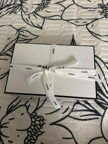 Chanel Gift Box Includes Box, Dust Bag, And Ribbon.See Pics For Details. - Picture 3 of 3