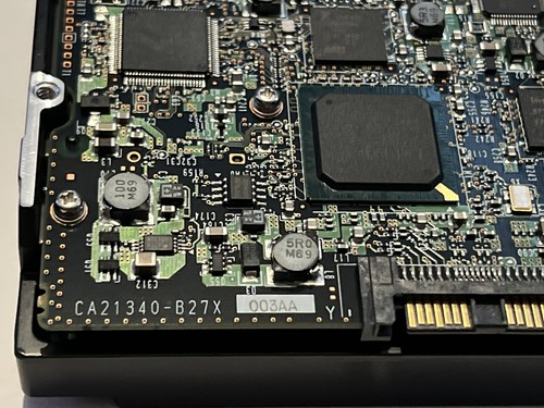 MAX3073RC - Fujitsu 73GB 15K 3.5" SAS Hard Drive for Hot-Swap Servers - Picture 4 of 7