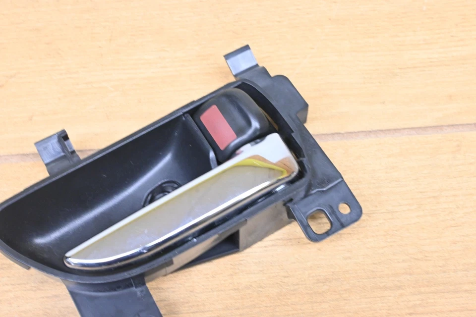 Manija interior de la puerta del lado derecho del pasajero 15-21 Subaru WRX STI Forester BRZ fabricante de equipos originales Foto 4 de 4