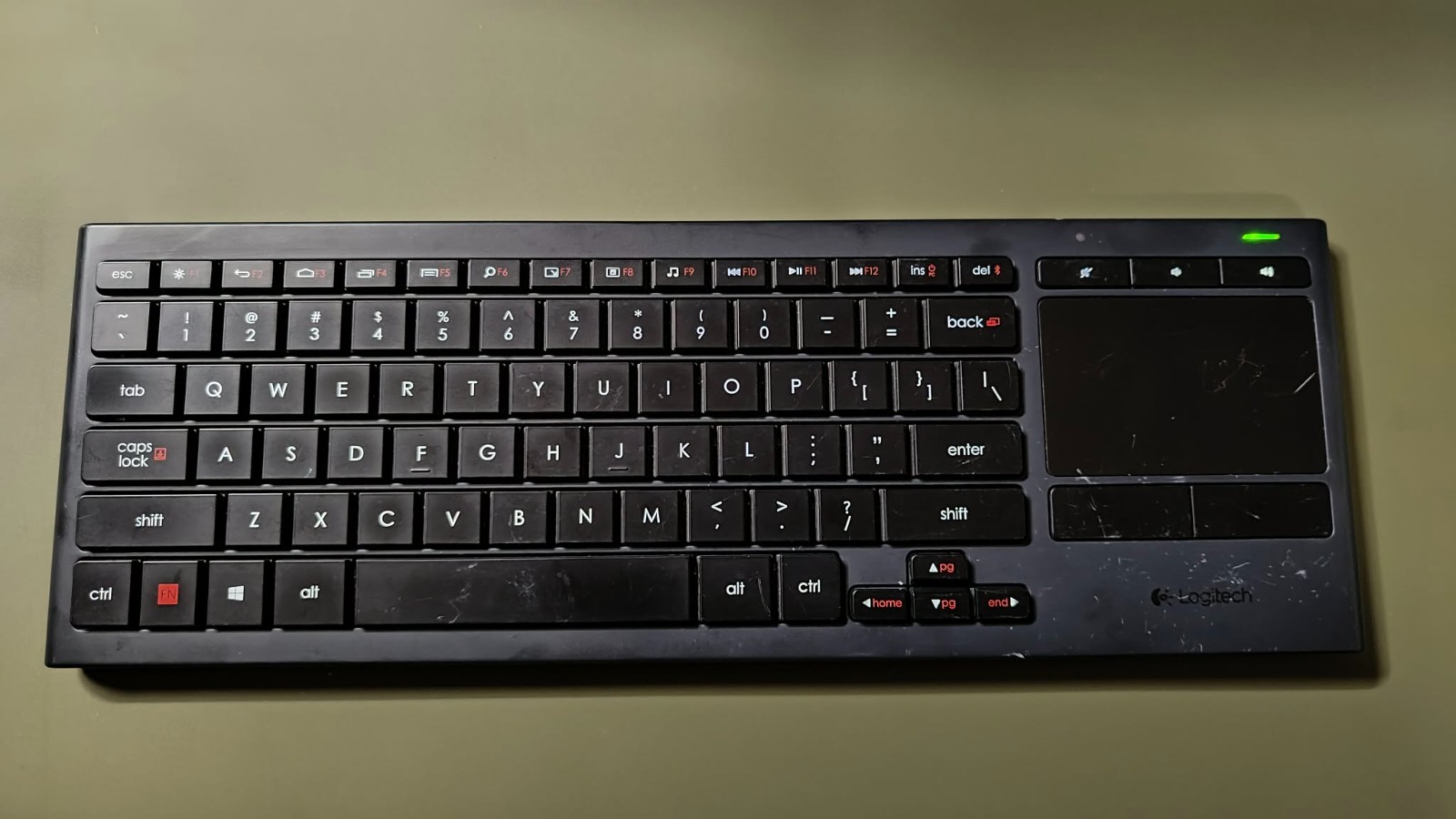 Logitech K830 Wireless Living-Room Illuminated Keyboard NO DONGLE - Read DESCR.