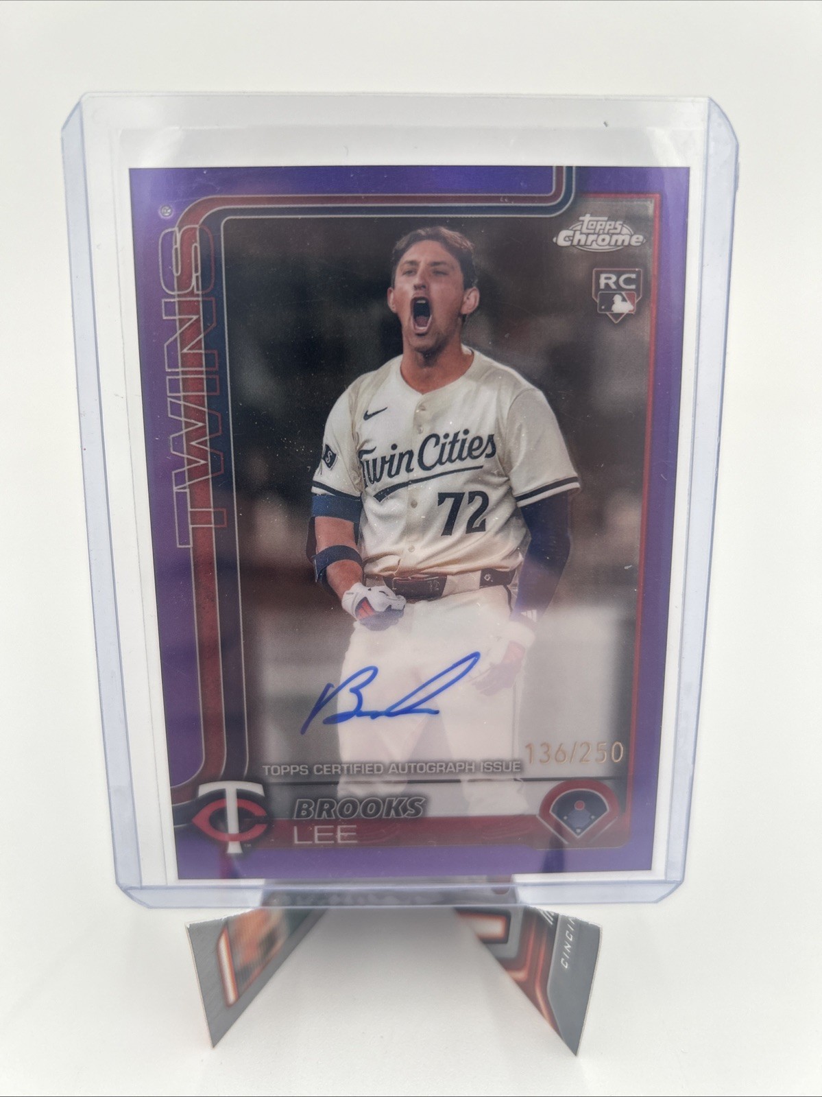 2025 Topps Chrome - Rookie Autographs Brooks Lee Purple Refractor /250 (AU, RC)