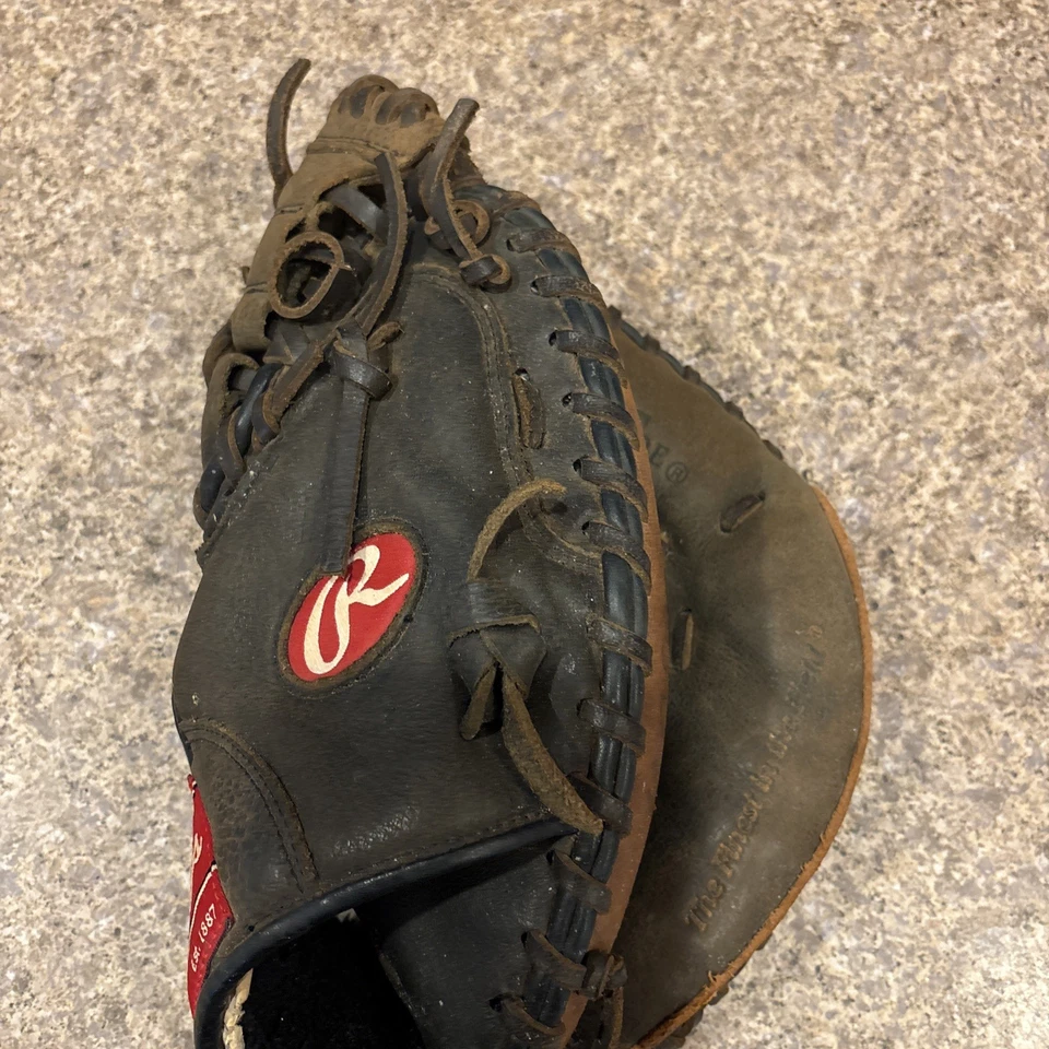 Rawlings Youth Left Hand Used Catcher Mitt Leather Black/Tan - Image 2 of 4