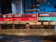 N gauge Revolution Class A tank wagons x 4 weathered.