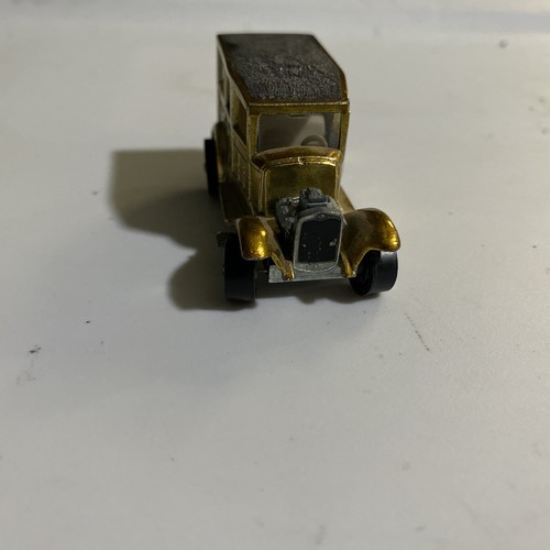 Ford Woody Clásico 31 en DORADO Interior Blanco Original Hot Wheels REDLINE - Imagen 4 de 7