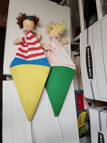 2 Cone Puppet Vintage 1990 See Photos For Description And Read Description - Afbeelding 1 van 15