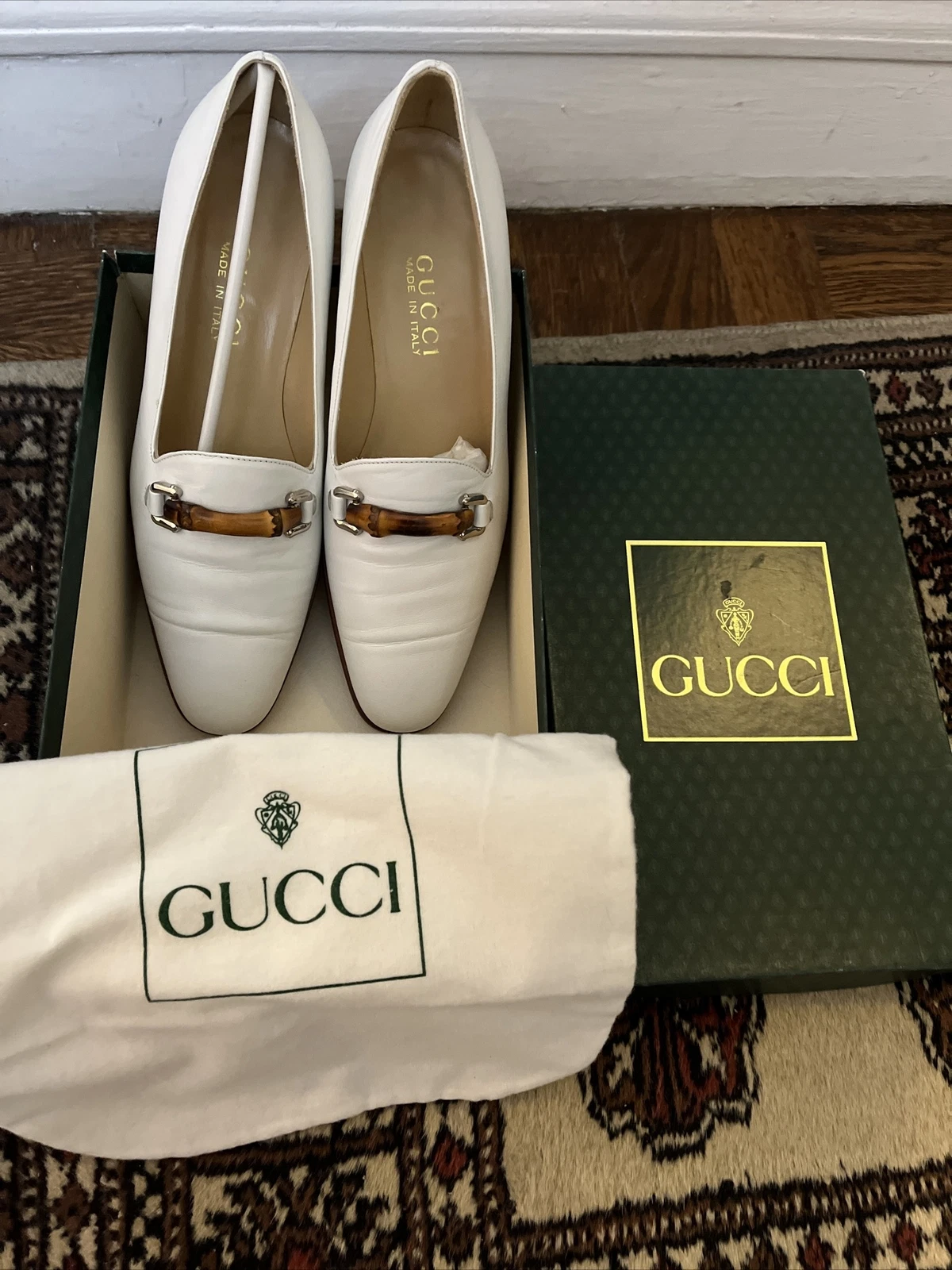 Chaussures authentiques femmes GUCCI en cuir blanc flambant neuves 37 1/2 C