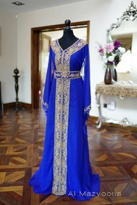 Al mazyoona deals abaya