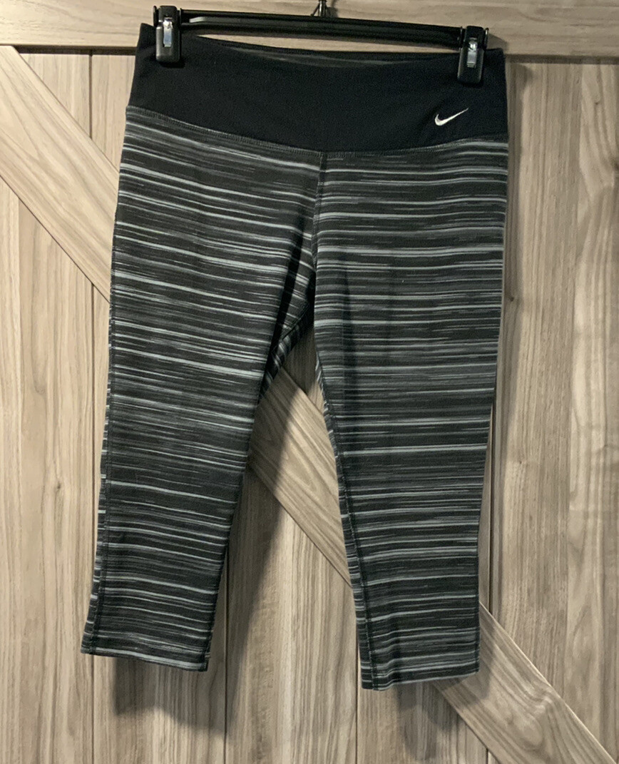 Nike Dri Fit Leggings Black & Whited Striped Sz L Capri Style Running Yoga