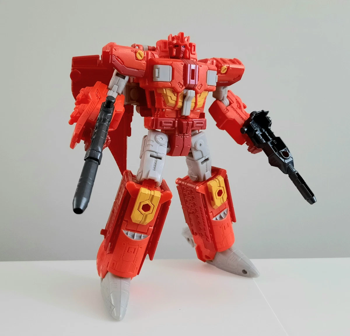 Sentinel prime hotsell titans return