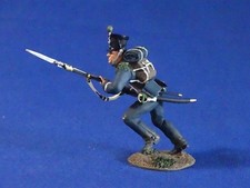 MI-1446 - French Voltigeur Advancing Napoleonic - Britains - No Box